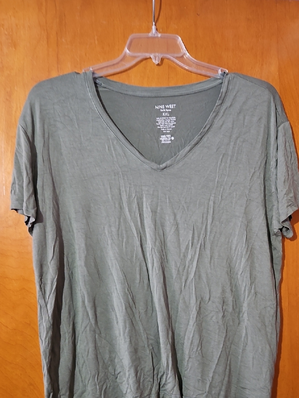 Nine West Olive V-Neck Tee